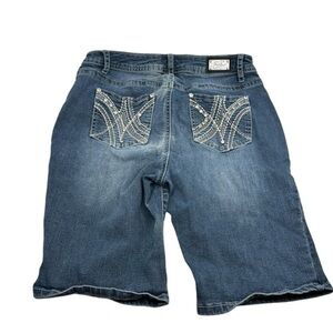 Sparkle in‎ Style: Earl Jean Rhinestone & Embroidery Shorts - Size 6!